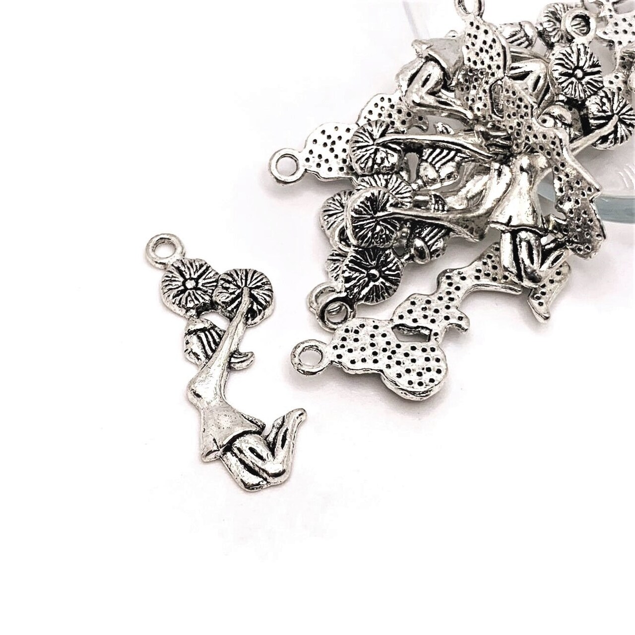 4, 20 or 50 Pieces: Silver Cheerleader with Pom Poms Charms